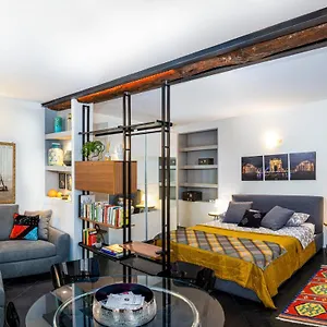 https://cosy-nest-in-the-heart-of-brera.it-lombardy.com